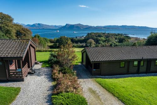 Ardvasar Maison | Armadale Castle Cabins