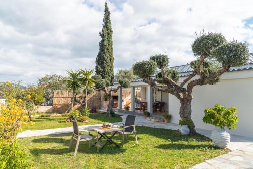 Pantokratoras Maison | Armando Cottage - Private Nature Retreat with BBQ to Experience Magical Greek Hospitality By Villa Mana Gers