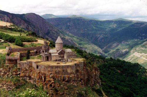 Tatev Lit Et Petit-Déjeuner | Armine B&B