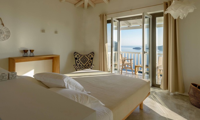 Alonissos Appartement | Armonia Boutique Hotel: Chambre supérieure spectaculaire avec vue sur la mer