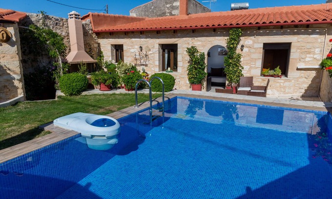 Pasalites Villa | Villa Armonia! Intimité totale, emplacement pittoresque, piscine privée et terrasse!