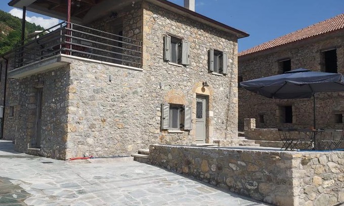 Zarouhla Appartement | AROANIA suites