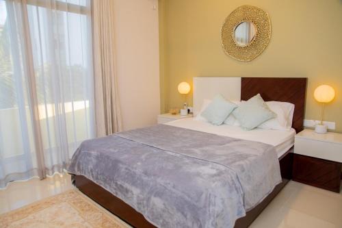 Mount Lavinia Maison | ARON'S Lavinia RUBY