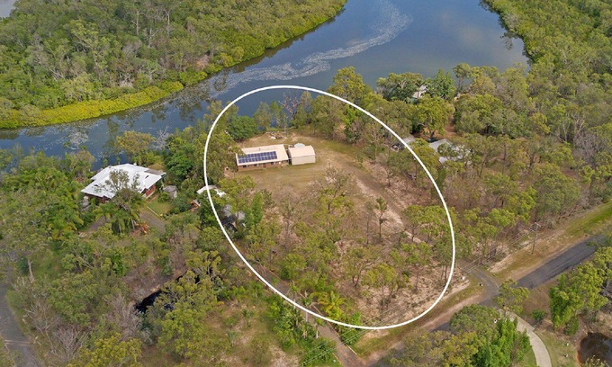 Pacific Haven Maison | Around The Bend - Riverfront - 3BR - WIFI - Fishing Jetty