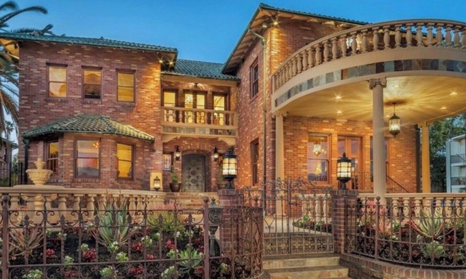 Belmont Heights Maison | Art Deco Mansion with Amazing Pool and Ocean Views