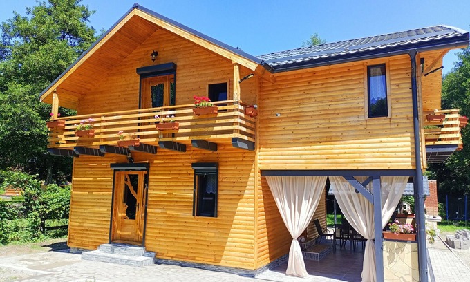 Avrig Chalet De Ski | ART House Transylvania, Valea Avrigului, Sibiu is a sustainable chalet in Avrig