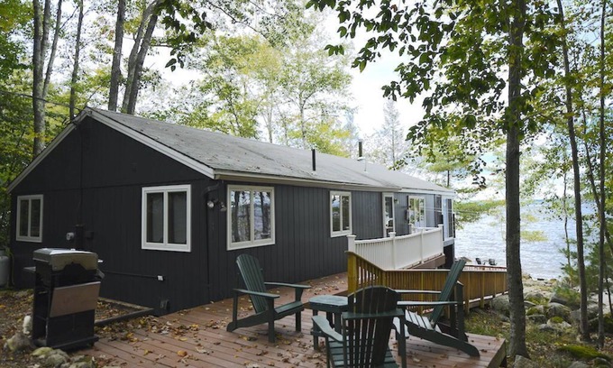 Standish Maison | Artist's Haven with Spectacular Sunset Views on Frye Island!