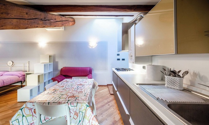 Old Town Appartement | (Artist's Nest) Attic in the Center near the Lake