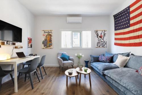 Florentin Appartement | Artistic 2BR Apt w Balcony in Florentin Center by Sea N' Rent