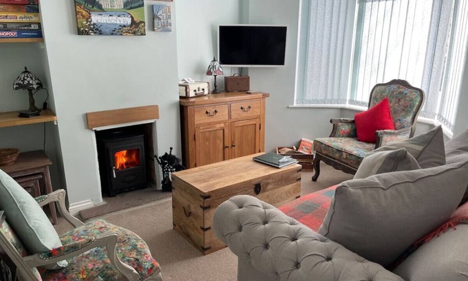 Harrogate Cottage | Emplacement central, WIFI gratuit sans restriction et parking gratuit sans restriction