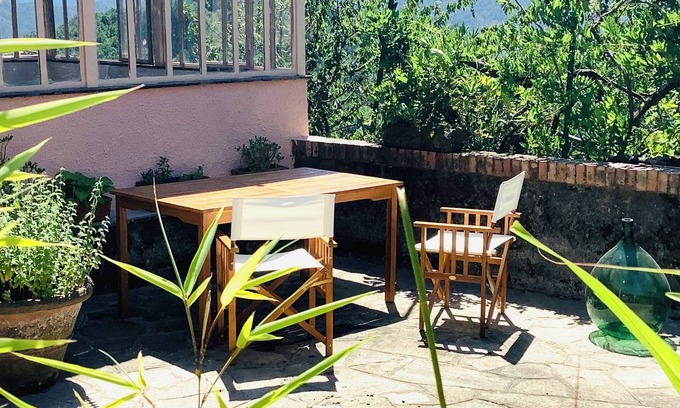 Sesta Godano Villa | Villa d'artiste à 40 min. de Cinque Terre, terrasse, vue magnifique, calme.
