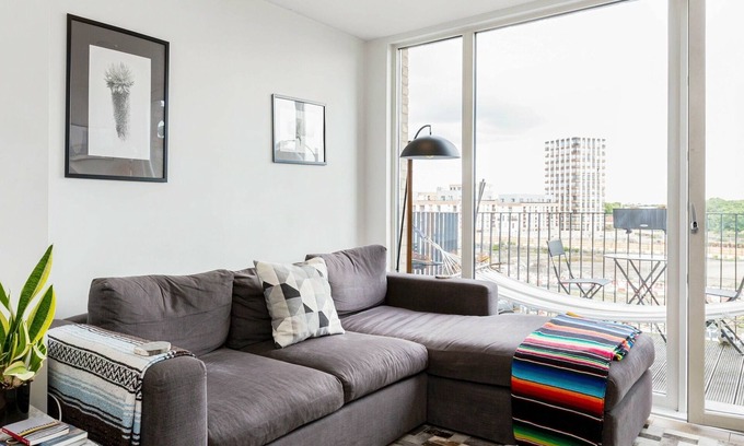 Bromley North Appartement | Arty 1BD with City Views, Stratford