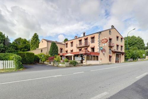 Orcines Hôtel | Arum