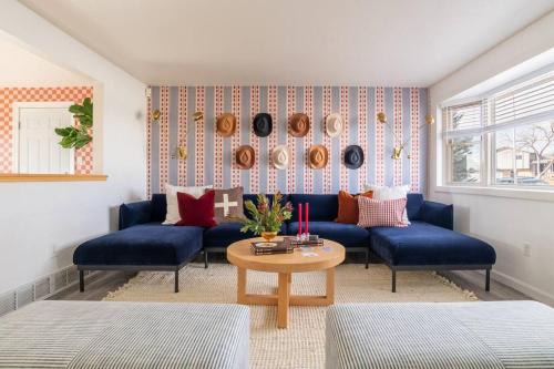 Highlands Maison | Arvada Escape: Central 4Br - Themed - Fire Pit