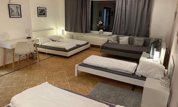Mainaschaff Maison | AschaffApartment 4 Schlafzimmer bis 10 Personen bei Aschaffenburg