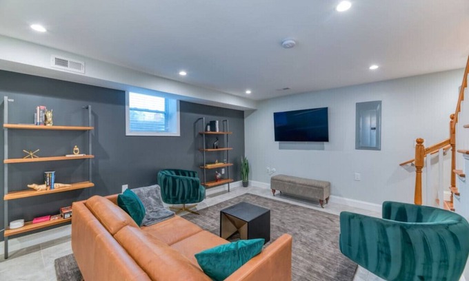 Washington Maison | Ash Abode - Free Secured Parking