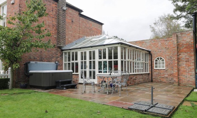 Winestead Maison | Ash Tree Lodge
