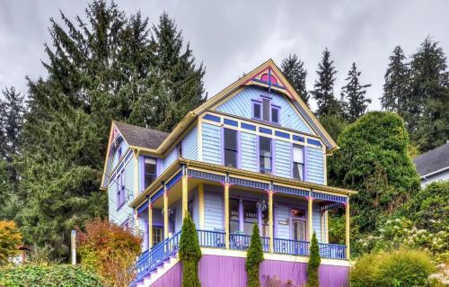 Astoria Appartement | Astoria Painted Lady Historic Apt with River View!