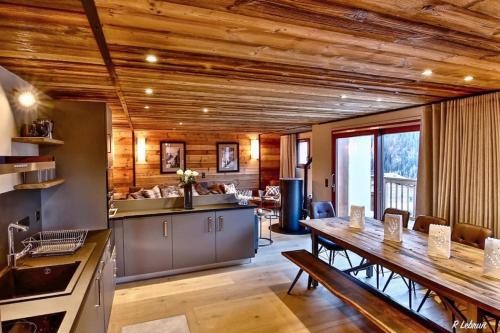 Peisey-Nancroix Chalet De Ski | Astraea