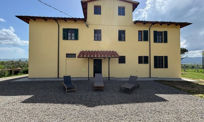 Terranuova Bracciolini Maison | At Di Toni's house, for families and groups