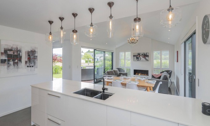 Pauanui Maison | At Home at the Lakes - Pauanui Holiday Home