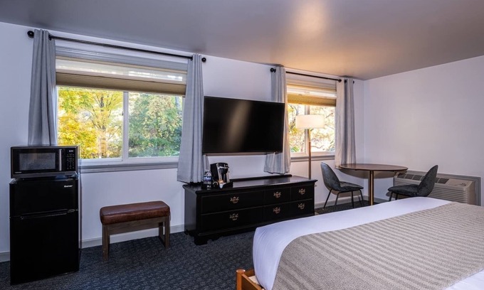 Peterborough Copropriété | At Riverhouse you will find a home away from home!