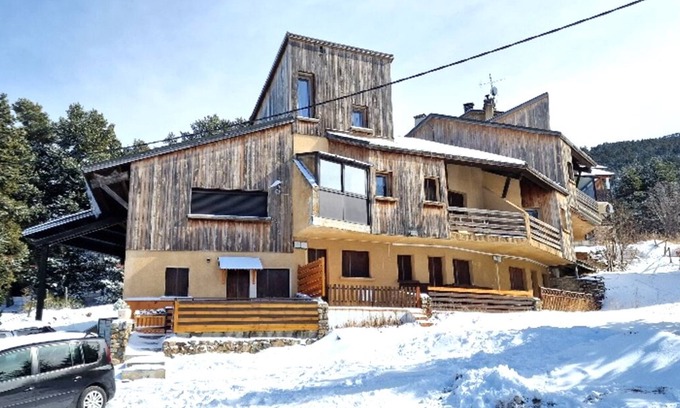Eyne 2600 Appartement | Au pied des pistes, à 100 mètres des remontées et de l'école de ski