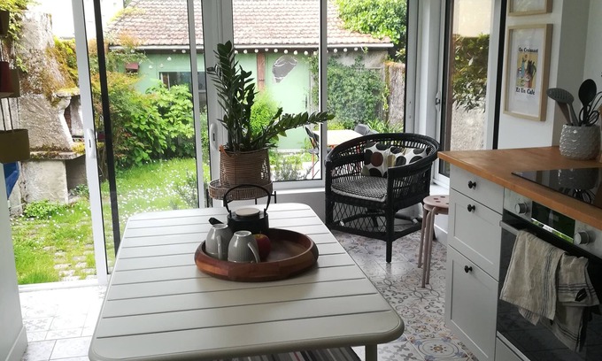 Trentemoult Maison | At the entrance to the charming village of TRENTEMOULT, La maison de Joséphine,