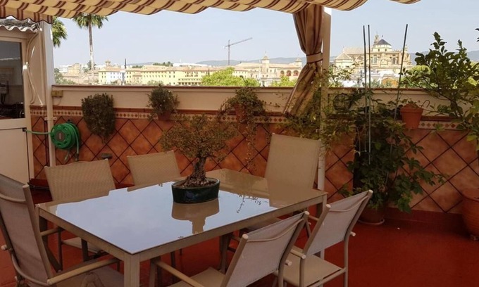 Distrito Sur Maison | Maison-Appartement-Salle de bain privée séparée-Vue historique-Al Pie del Pue...