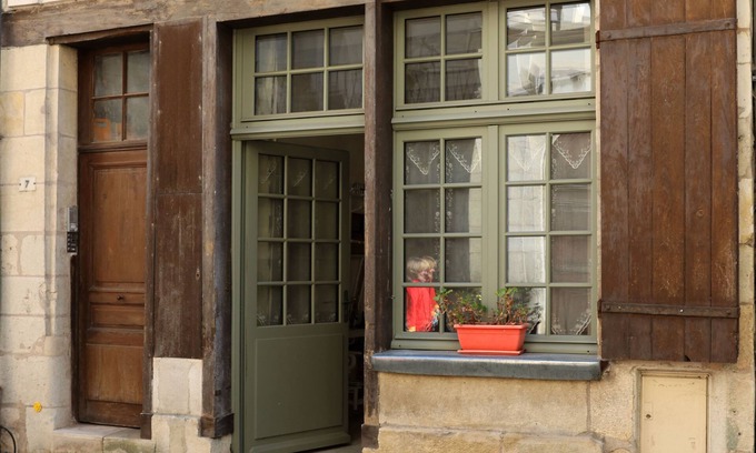 Loches Appartement | Au pied de la cité royale, dans le quartier piéton.