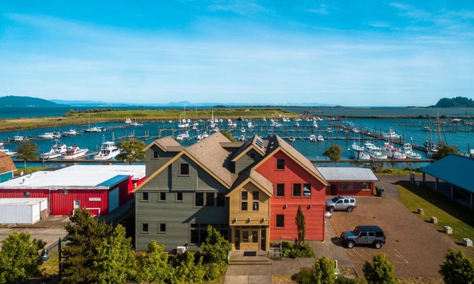 Ilwaco Hôtel | At The Helm Hotel
