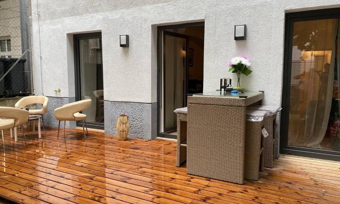 Roßau Appartement | Atelier - Apartment with Garden