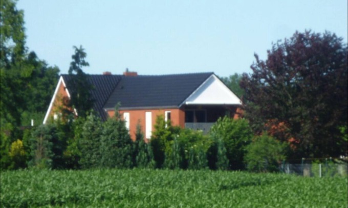 Nortmoor Copropriété | Atelier P19. On the edge of the forest with far-reaching views.