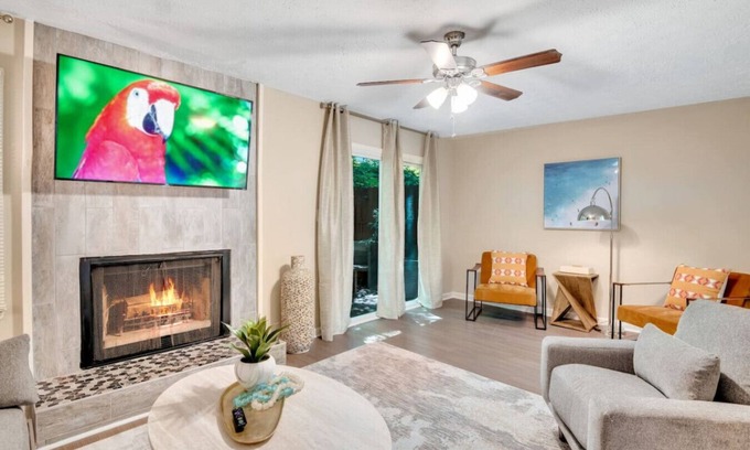 Smyrna Maison | ATH - Sleeps 4 - 2 Beds - Pet friendly - CC2