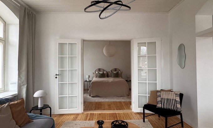Kallio Appartement | Atmospheric Corner Apt in Hip Area Near Everything