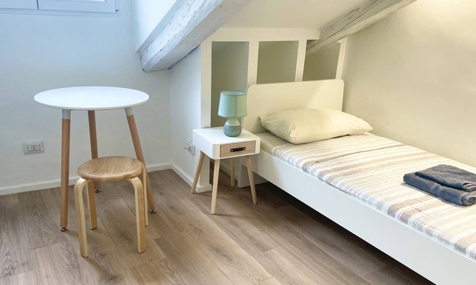 San Salvario Appartement | Attic room Belfiore (B13)