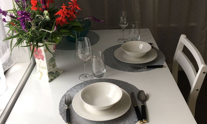 Williamstown Appartement | Attic/Studio Apartment - Central Williamstown, near cafes, shops, beach & trains