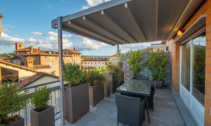 Alba Appartement | Attico Centrale Piazza Pertinace [free parking]