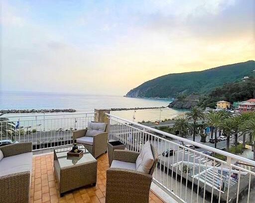 Moneglia Appartement | Attico tra cielo e mare