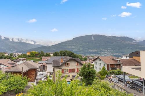Chandolin-près-Savièse Appartement | Attique rénové avec jacuzzi 6 pers à Savièse