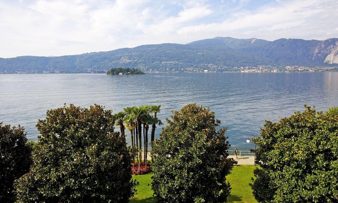Verbania Appartement | Joli appartement dans un palais du 17ème siècle. C. Droit sur le lac