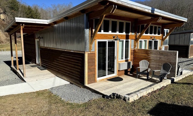 Bramwell Cabine | ATV TrailCamp: Sip's Shack-- Just seconds from the HMT Pocahontas Trailhead!