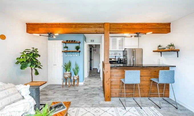 Clarksville Copropriété | {ATX BOHO CHIC Condo} W 6th St, Pool, Walk or Ride to Downtown, Zilker, and ACL