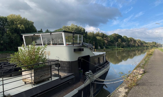Braine-le-Comte Location De Bateaux | logement atypique sur une péniche