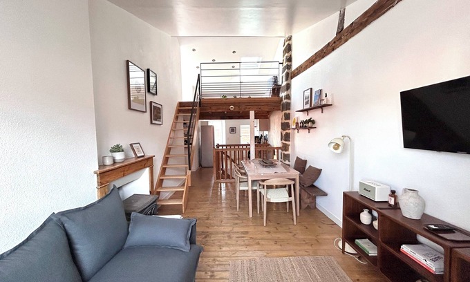 Le Puy-en-Velay Maison | Maison atypique - Au cœur du centre historique