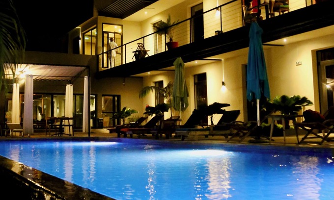 Bamako Hôtel | Au Bord De L'Eau
