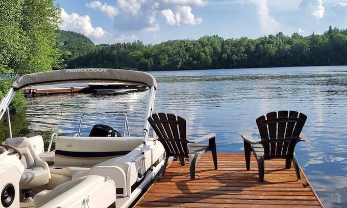 Mauricie Chalet De Ski | Au bord du St-Maurice, rivière navigable, spa et ski