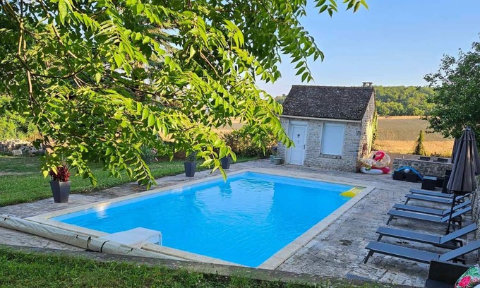 Valpuiseaux Maison | AU CALME DU GATINAIS - piscine chauffée, ping-pong, pétanque et nature - 8 pers