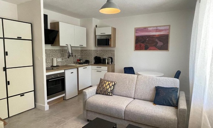 Gap Appartement | Au calme proche centre-ville, studio rénové avec équipements neufs et parking privé