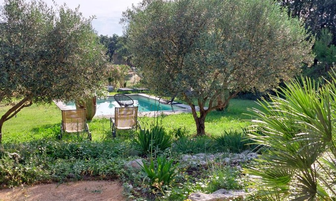 Asperes Lit Et Petit-Déjeuner | AU CLOS DU PRESSOIR sauna spa et piscine au coeur d'un vignoble